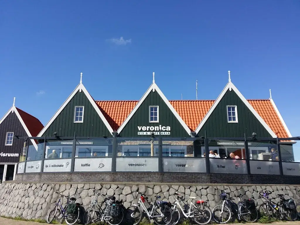 Michiel Fokkema_Vis- en cafetaria Veronica_Oudeschild_review