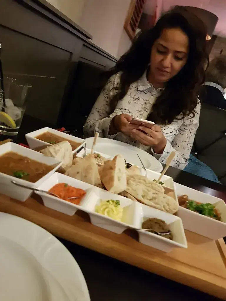 Aron Sutopo (Aron Rossi)_Balkan & Mediterraans Restaurant Amfora - Leeuwarden_Leeuwarden_review