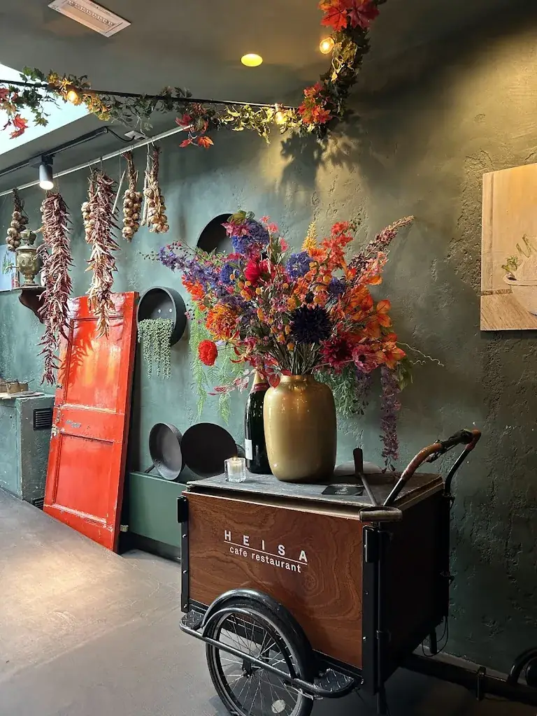 Lebriz Erdemir_Café restaurant Heisa_Amstelveen_review