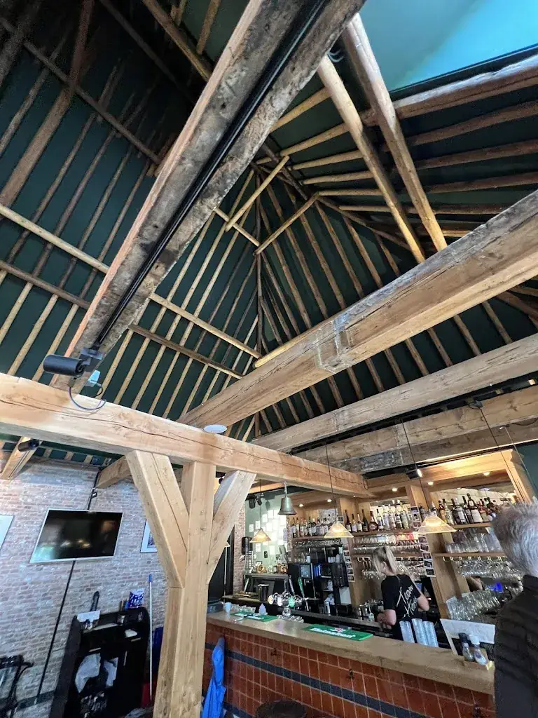 Akon Timber_Café restaurant Heisa_Amstelveen_review