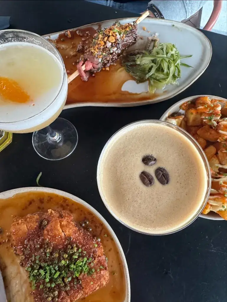 Katya Biletska_Heyú Café_Amstel_review