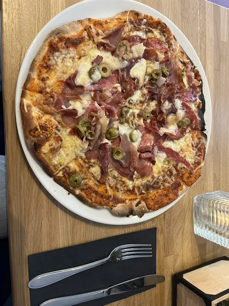 Ali Ganjian_La Strada Italian Street Food_Leeuwarden_reseña