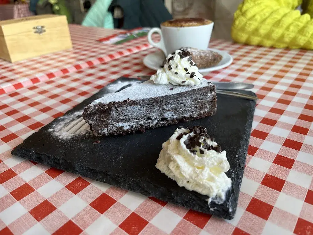 Audrius Siupienius_Pizzeria Bella Napoli_Petten_review