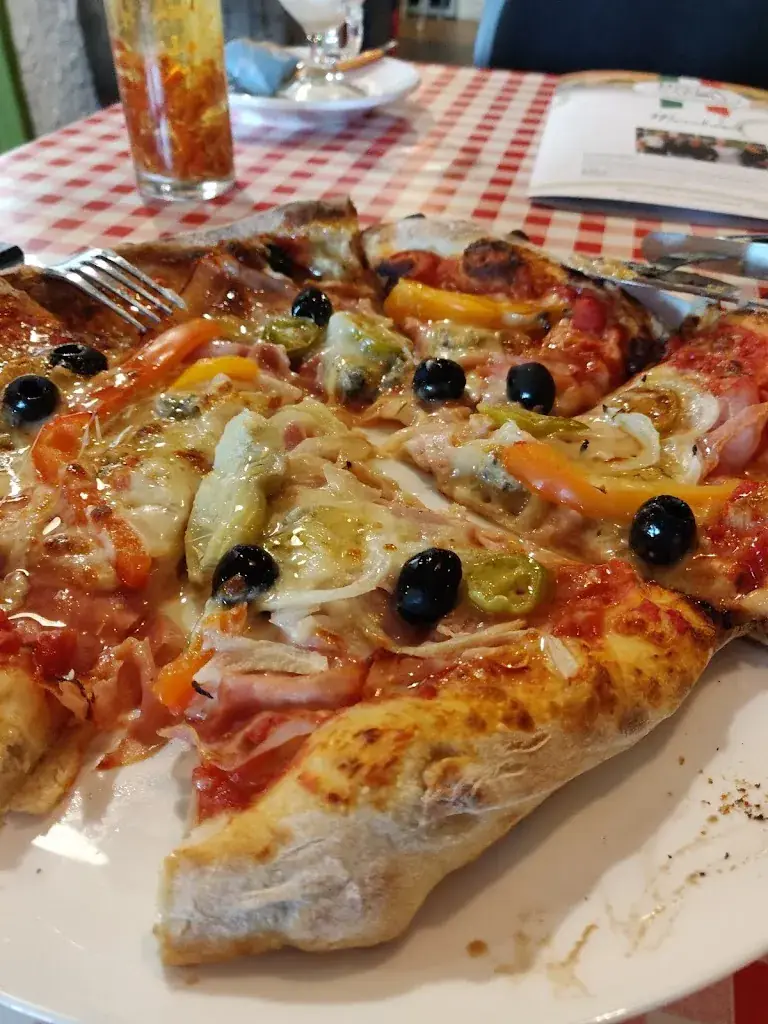 Mario's Cleaning Services Ltd Mariusz Wojda_Pizzeria Bella Napoli_Petten_review