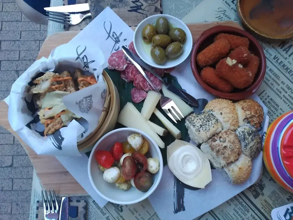 Menu_Mr. Mofongo_Groningen_immagine_7