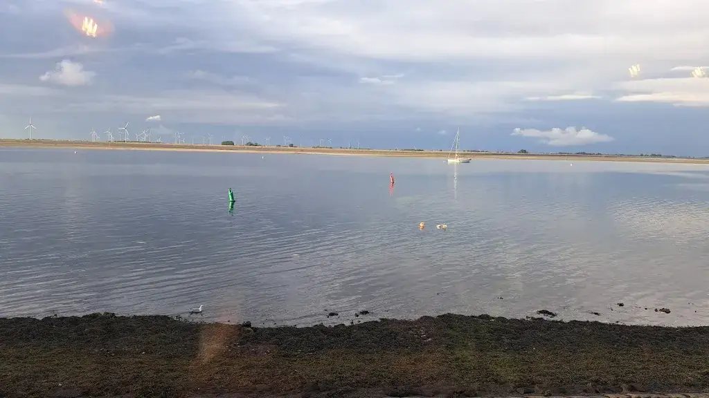 J Van der weide_Buutengaets_Sint-Annaland_review