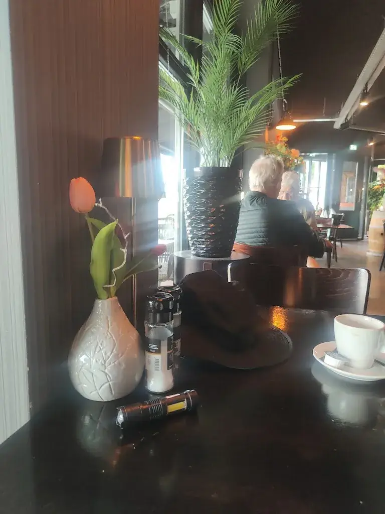 Janina “Idzard” Rowan_Spijkerman_Purmerend_reseña