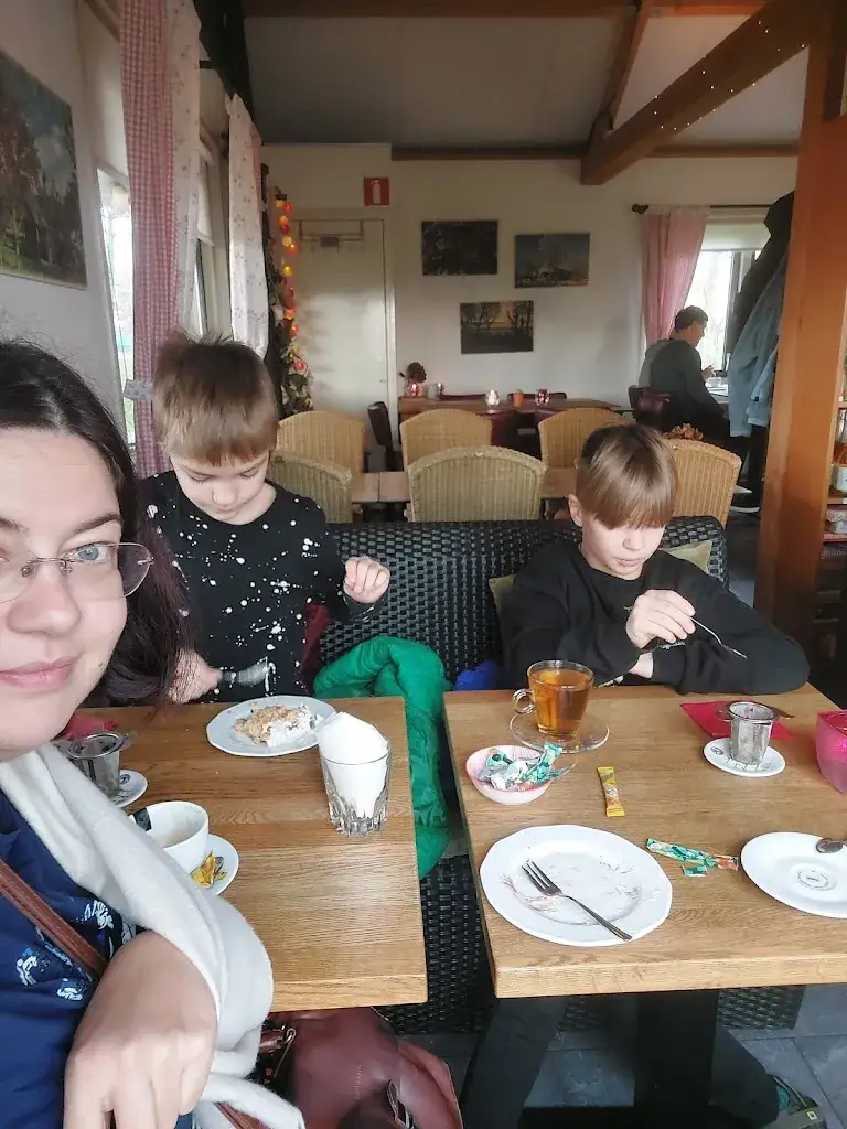 Emanuela Marton_Eethuis Ster in de Kersentuin_Schalkwijk_review