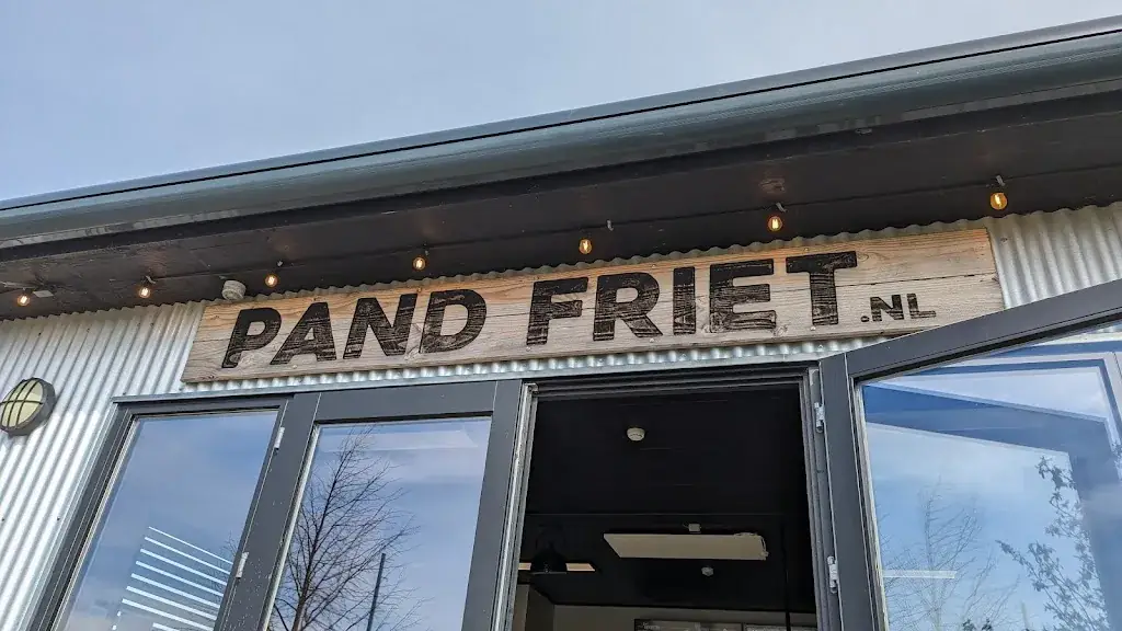 Stephan Herzmann_PAND Friet_Schalkwijk_review