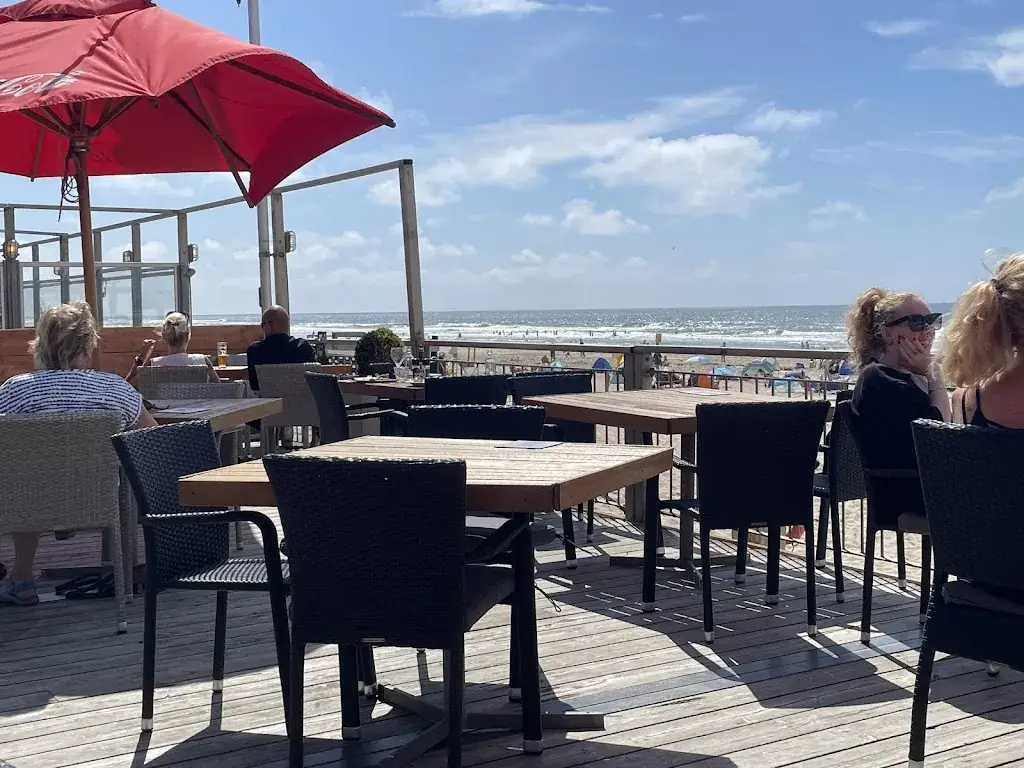 Kevin Verryt_Strandpaviljoen NewZuid Sint Maartenszee_Maartensvlotbrug_review