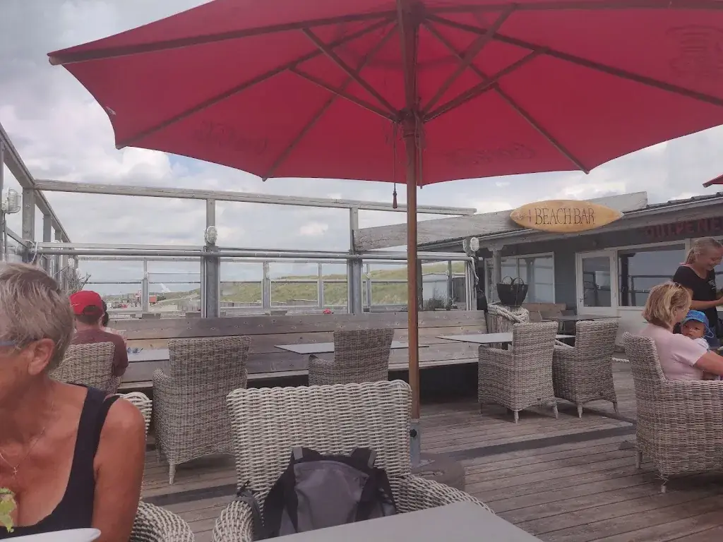 Peter Wierenga_Strandpaviljoen NewZuid Sint Maartenszee_Maartensvlotbrug_review