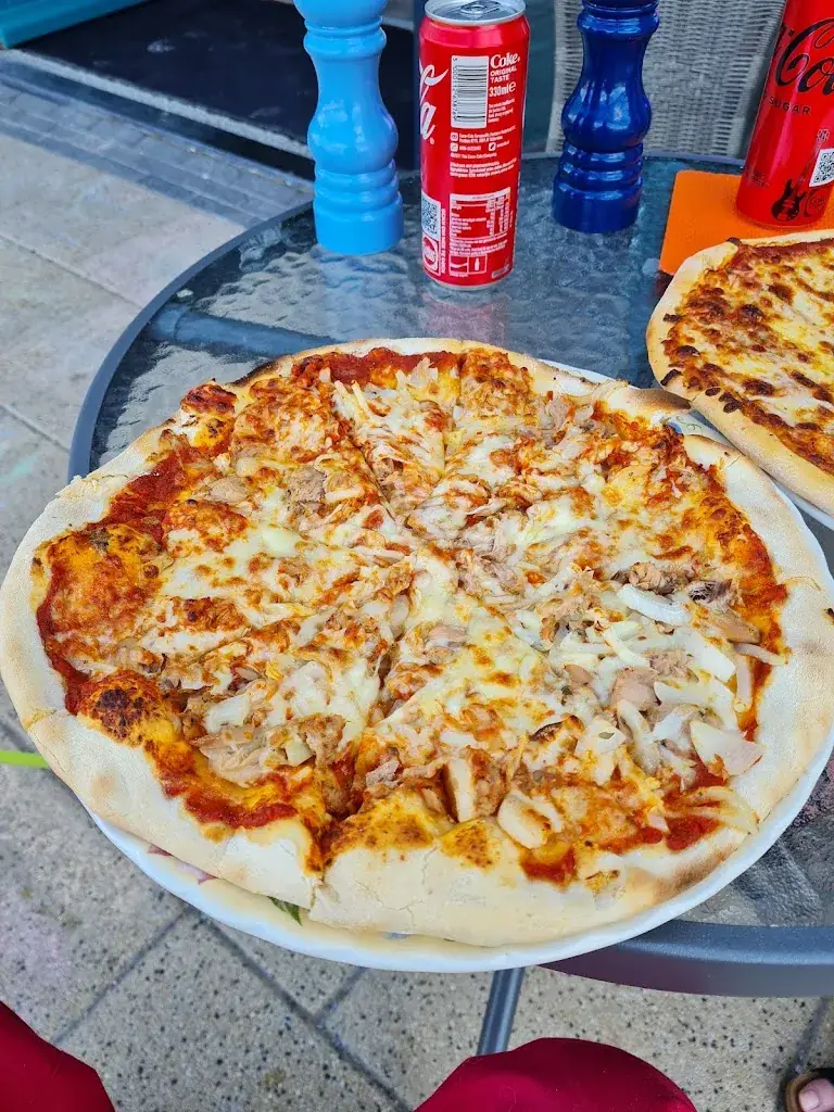 Menu_De Golf | Pizza, döner en flammkuchen_Maartensvlotbrug_imagen_2