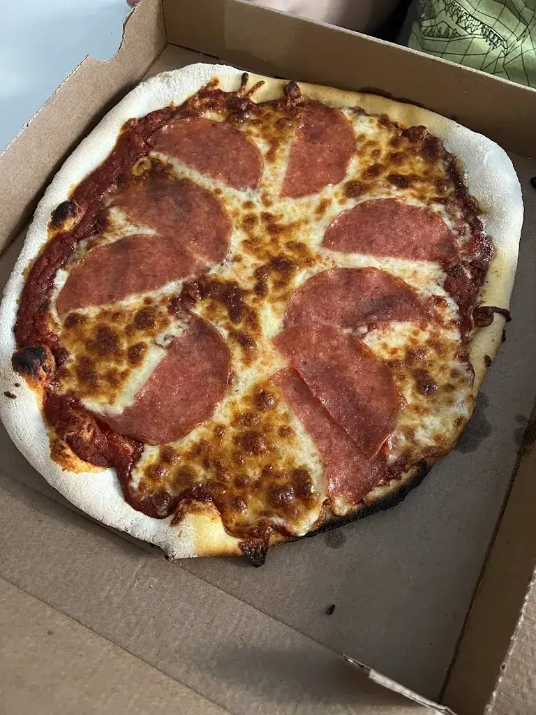 Menu_De Golf | Pizza, döner en flammkuchen_Maartensvlotbrug_imagen_6