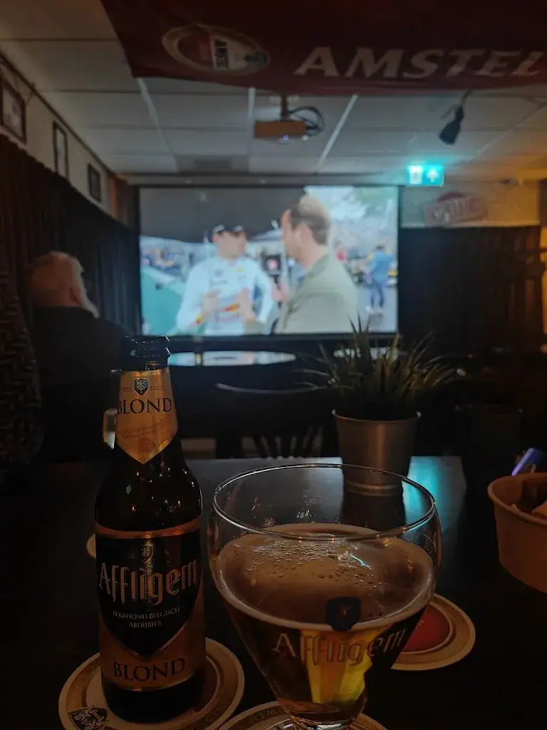 Marko Voerman_Sportcomplex de Oostwal_Pancras_review