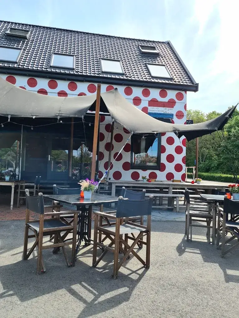 James Kennedy_Bolletjescafé de Klok_Warmenhuizen_review