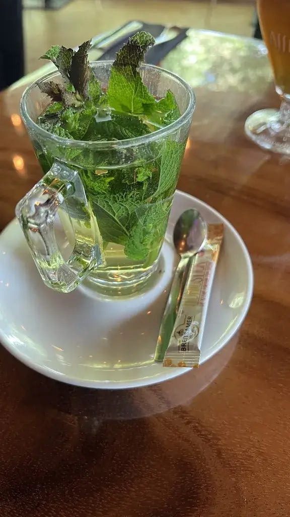 Val_Kaap West_Amsterdam_review