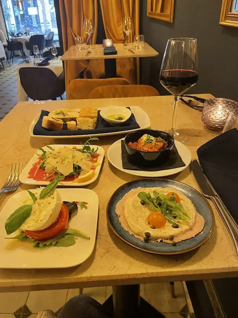 Julianna Rybnik_Buona Terra Restaurant_Haag_Bewertung