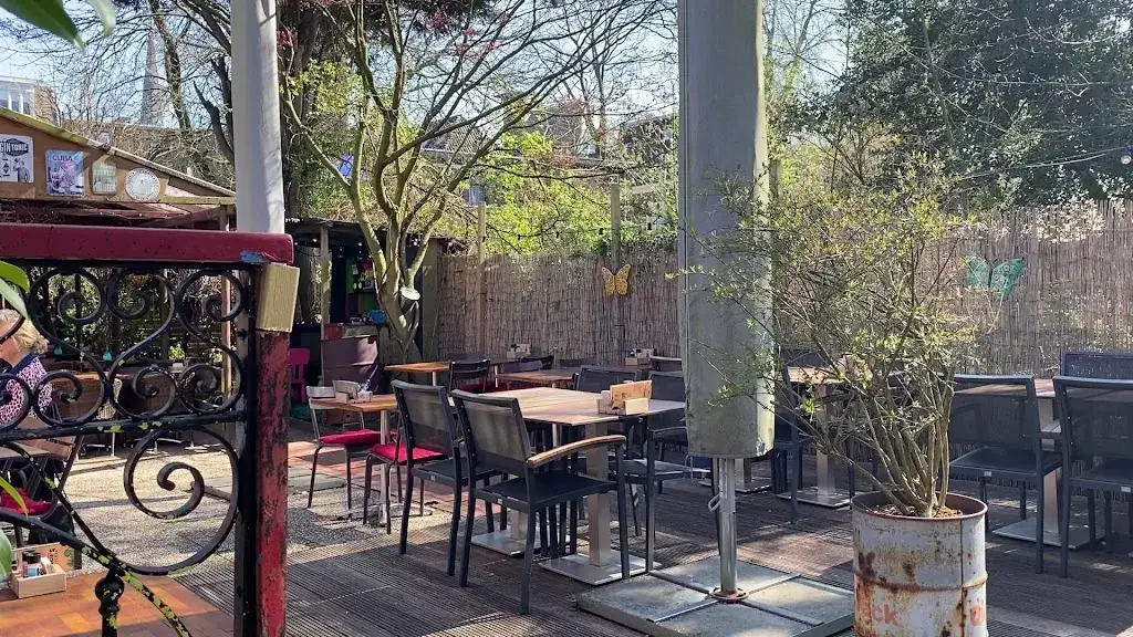 Saskia Lootsma_Angie's Kitchen | Bar, Restaurant en Beer Garden_Haag_review