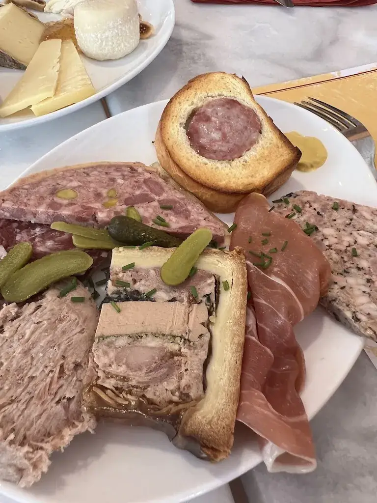 Mariya Navitsky_Traiteur le Gone_Haag_recensione