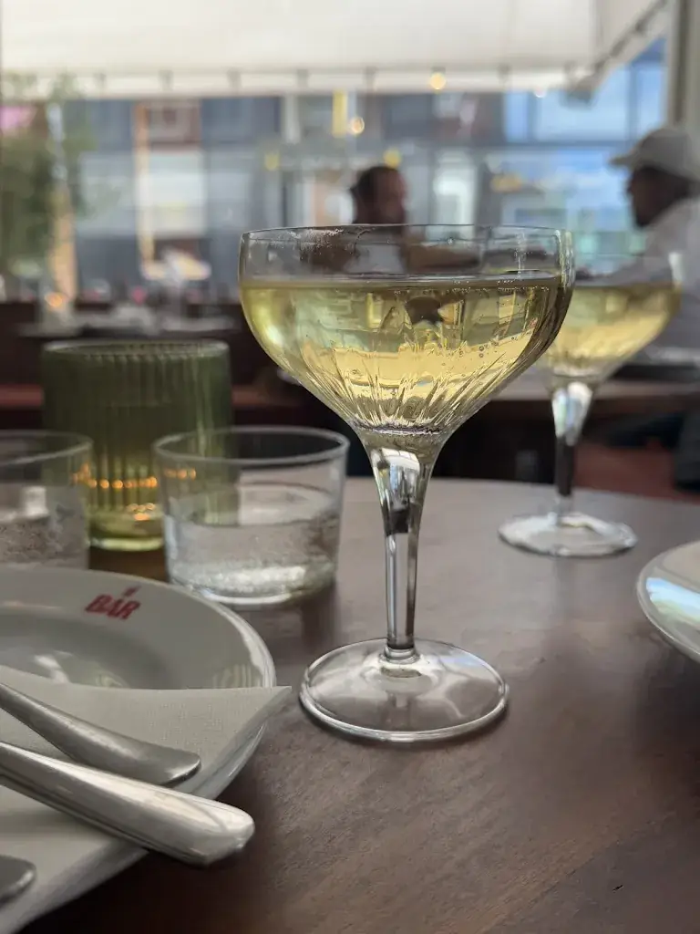 Wendy van Dalen_El Bar_Haag_review