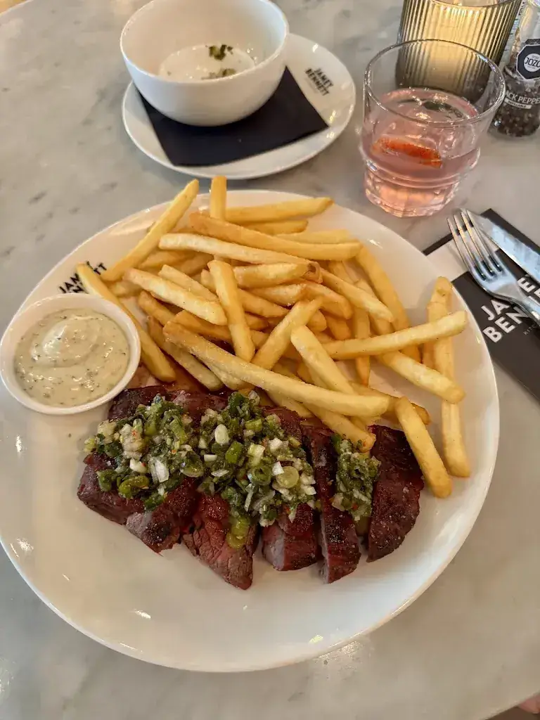 Rares Serban_Jamey Bennett_Haag_review