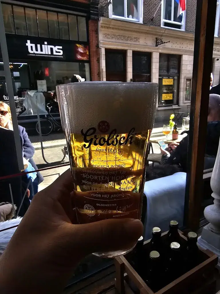 Taehee Kim_Bij Hem_Haag_review