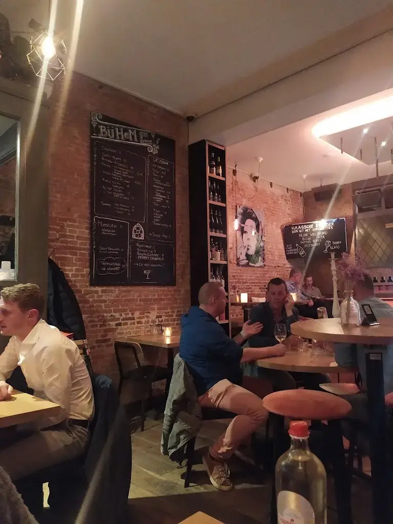 Alisa Krotov_Bij Hem_Haag_review