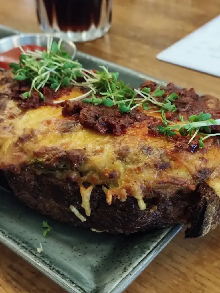 Carlos Pujadas_Palmette_Haag_review