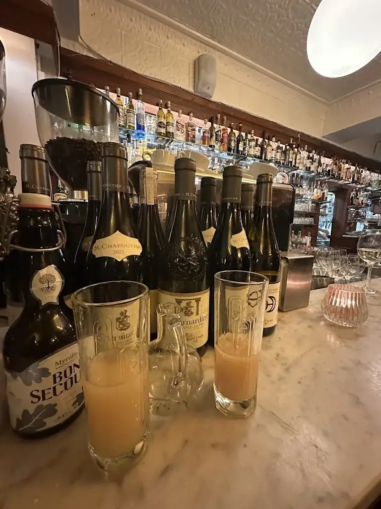 Diederik Kielbaey_Pastis_Haag_review