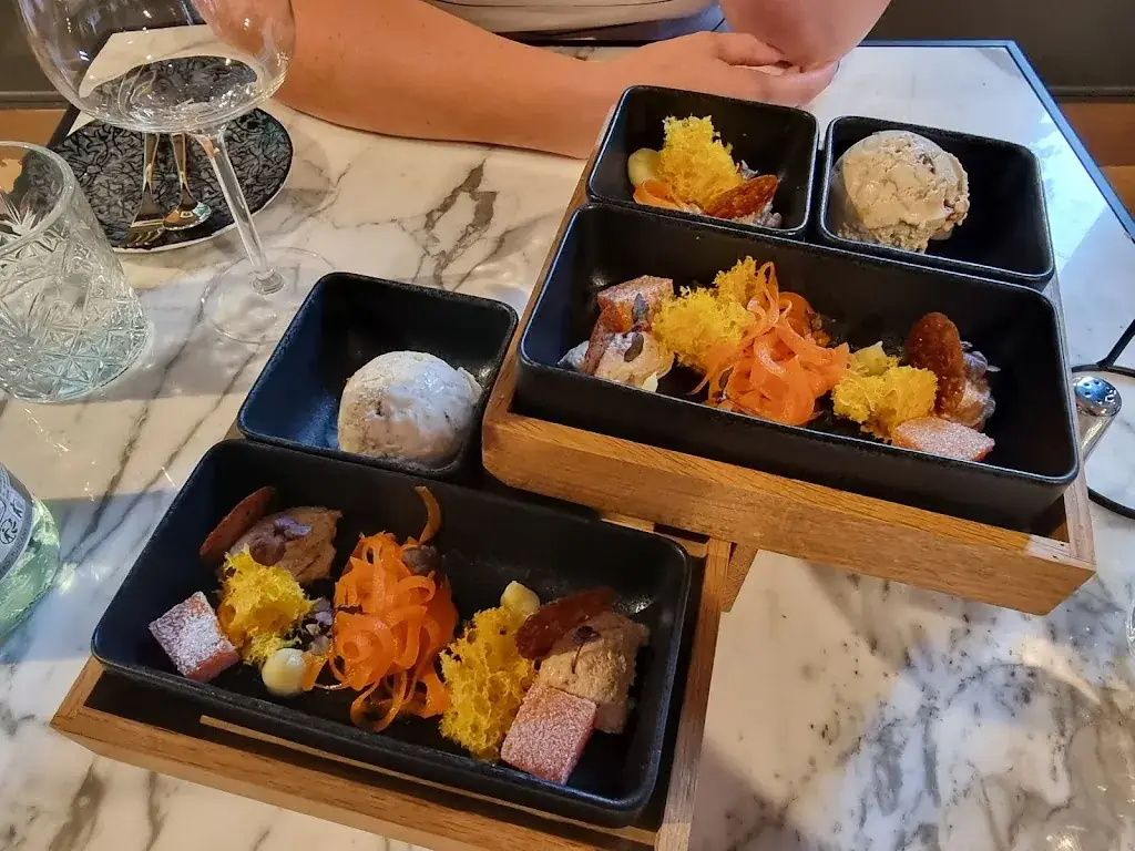 by NOA_Haag_slider_image_3