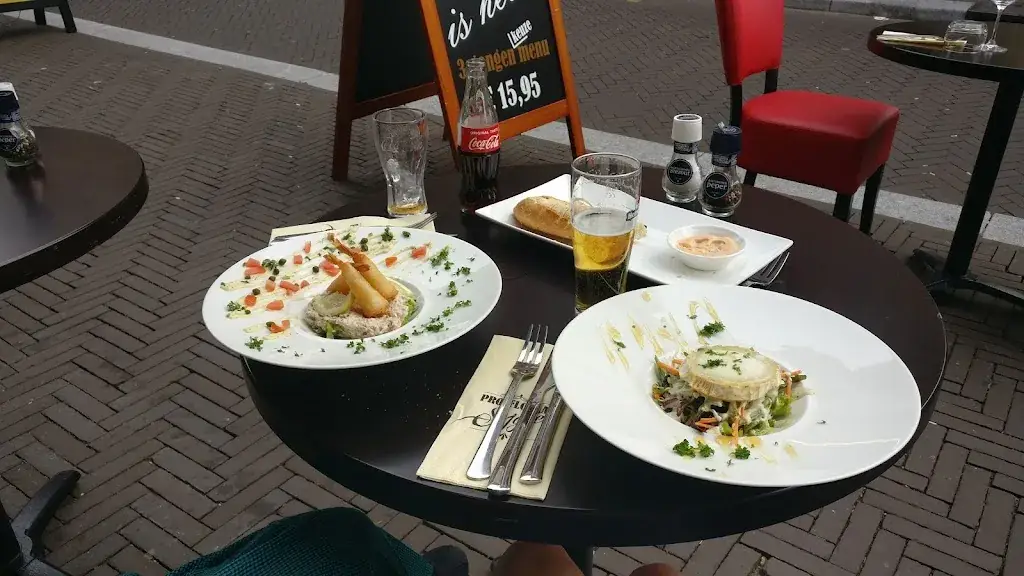 Share Dine & Wine_Haag_slider_image_2