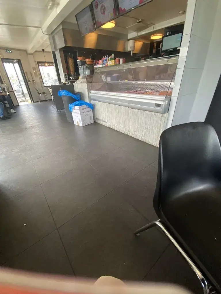 ahmed Alhatwa_M Eatingpoint Eethuis_Vijfhuizen_review