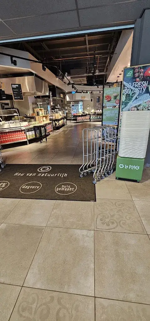 Tasif Ali_La Place_Stroe_review