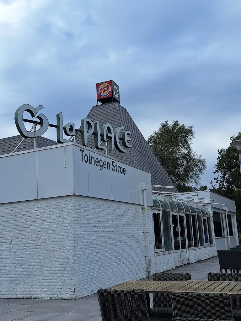 La Place_Stroe_slider_image_3