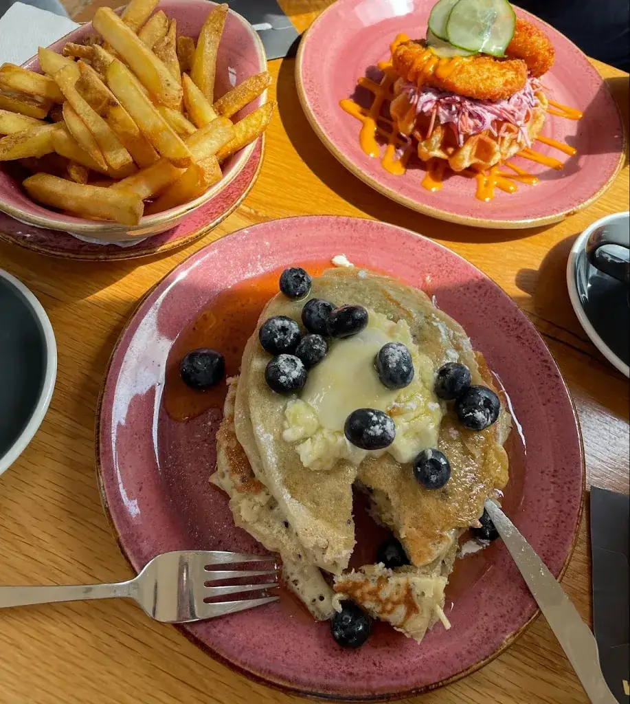 sebnem eren_The Breakfast Club_Amsterdam_recensione