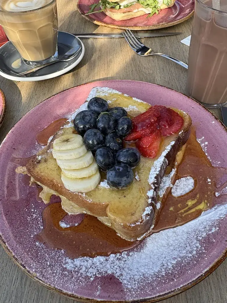 Pamela Zeinoun_The Breakfast Club_Amsterdam_recensione