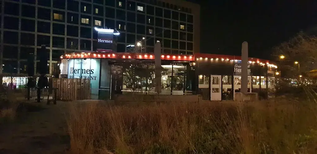 MIDO CHENG_Grand Café Hermes_Amsterdam_review