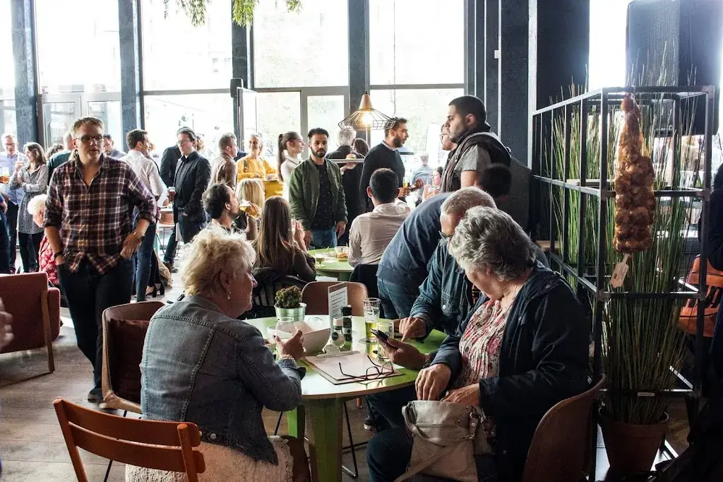 Café brasserie Helden restaurant in Amsterdam