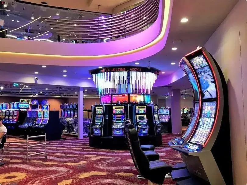 Holland Casino Amsterdam Sloterdijk_Amsterdam_slider_image_3