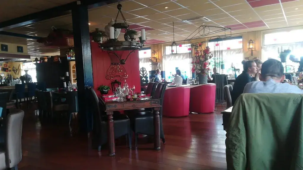 Evangelia Mintzai_Brasserie D'Oude Veiling_Zwaag_review