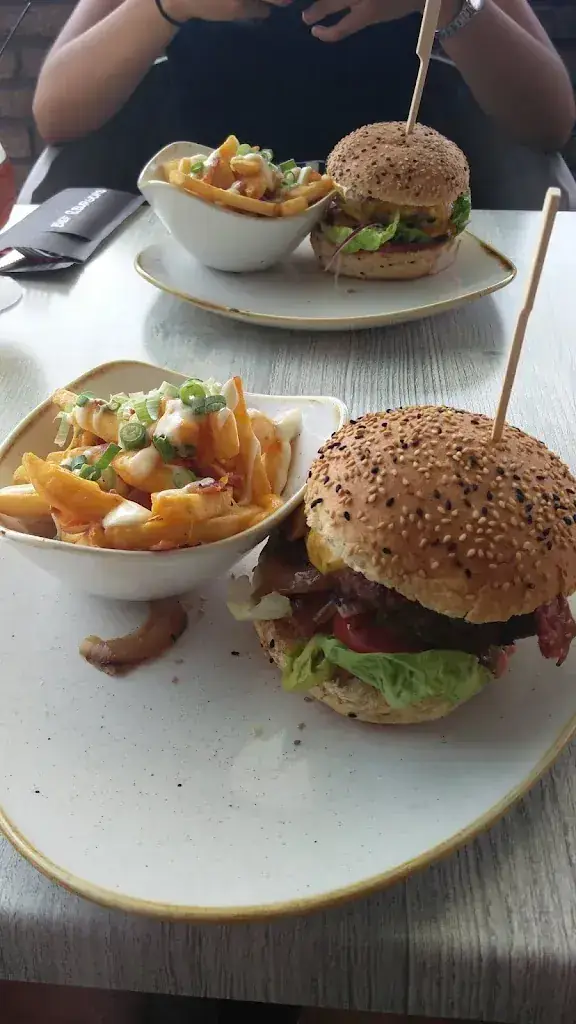 Menu_Bief & Burgers_Cruquius_image_8