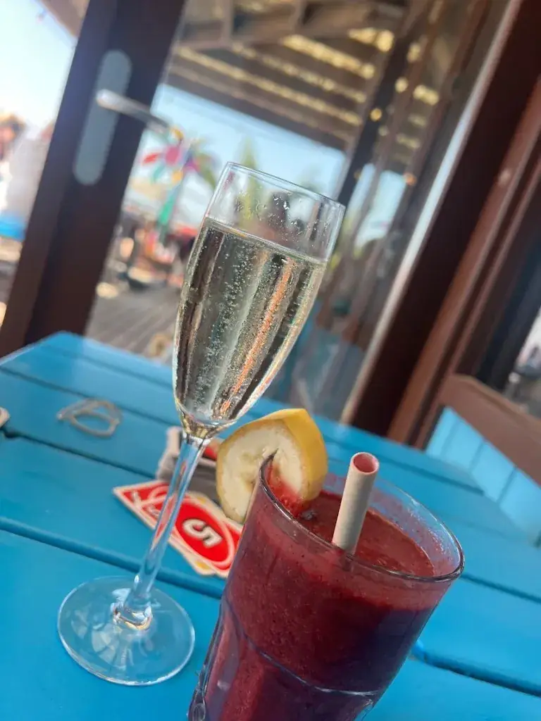 Aqua Sway_Aloha Wijk aan Zee Strandpaviljoen_Velsen-Noord_review