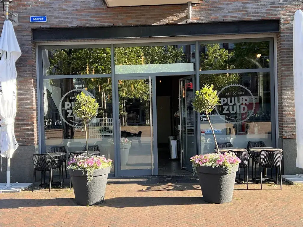 Yvo Sajet_PUUR ZUID_Hardenberg_review