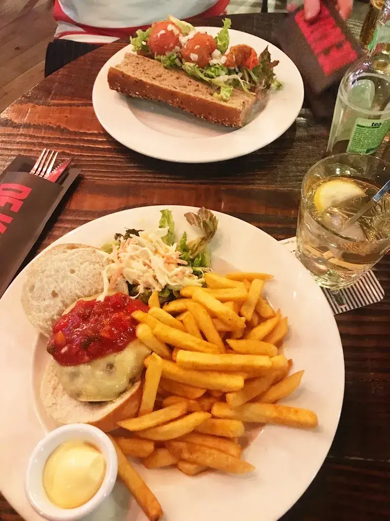 Annisa R._De Kater_Enschede_review