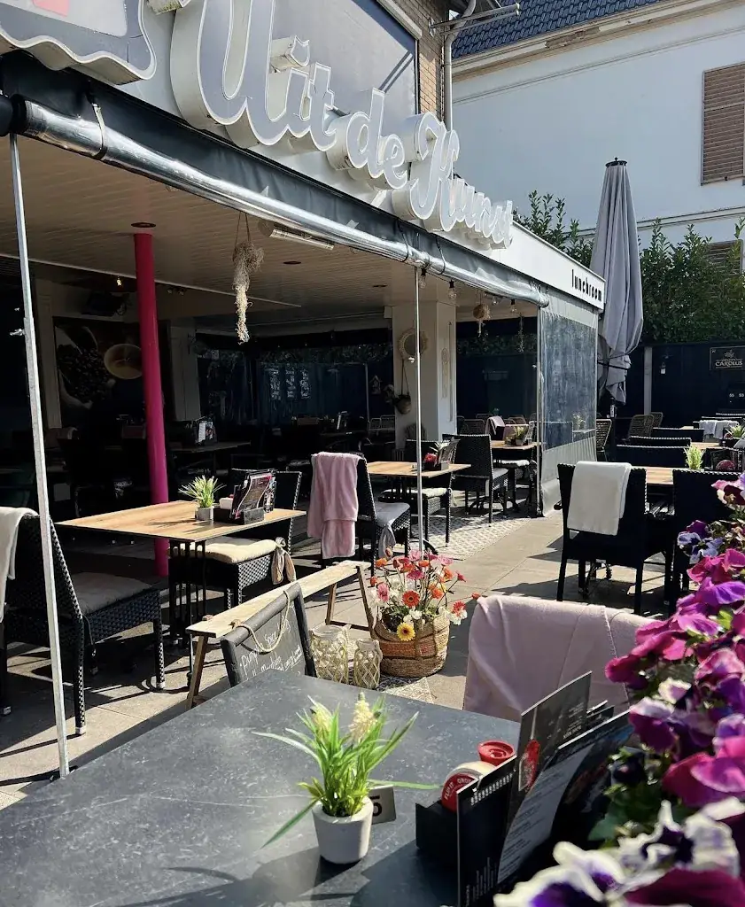 Cafetaria & Lunchroom Uit de Kunst restaurant in Diepenheim