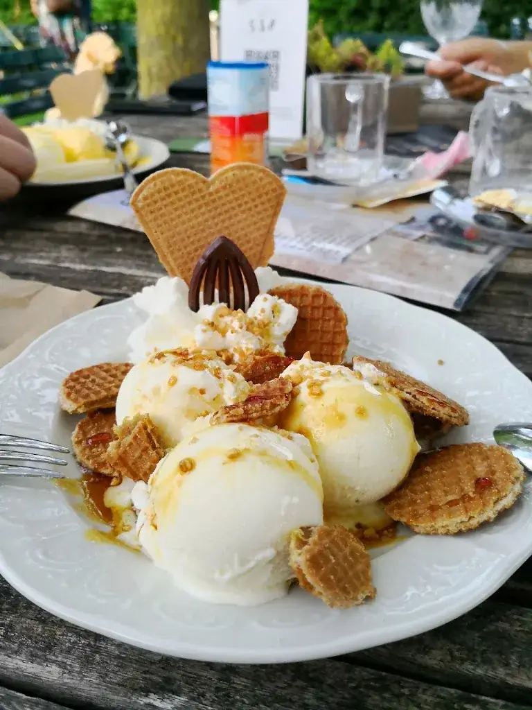 Hadewich Hadewich_Erve Brooks_Gelselaar_review