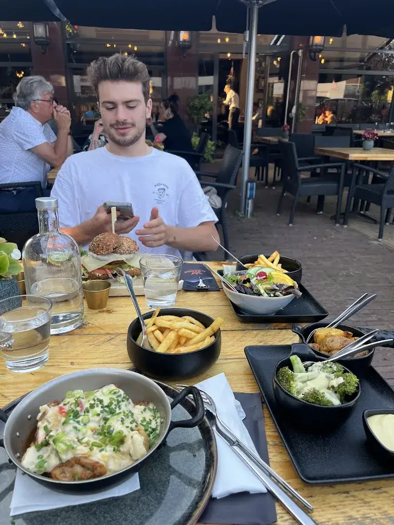 Xoel Rodríguez Abad_Grand Cafe de Kroon_Markelo_review