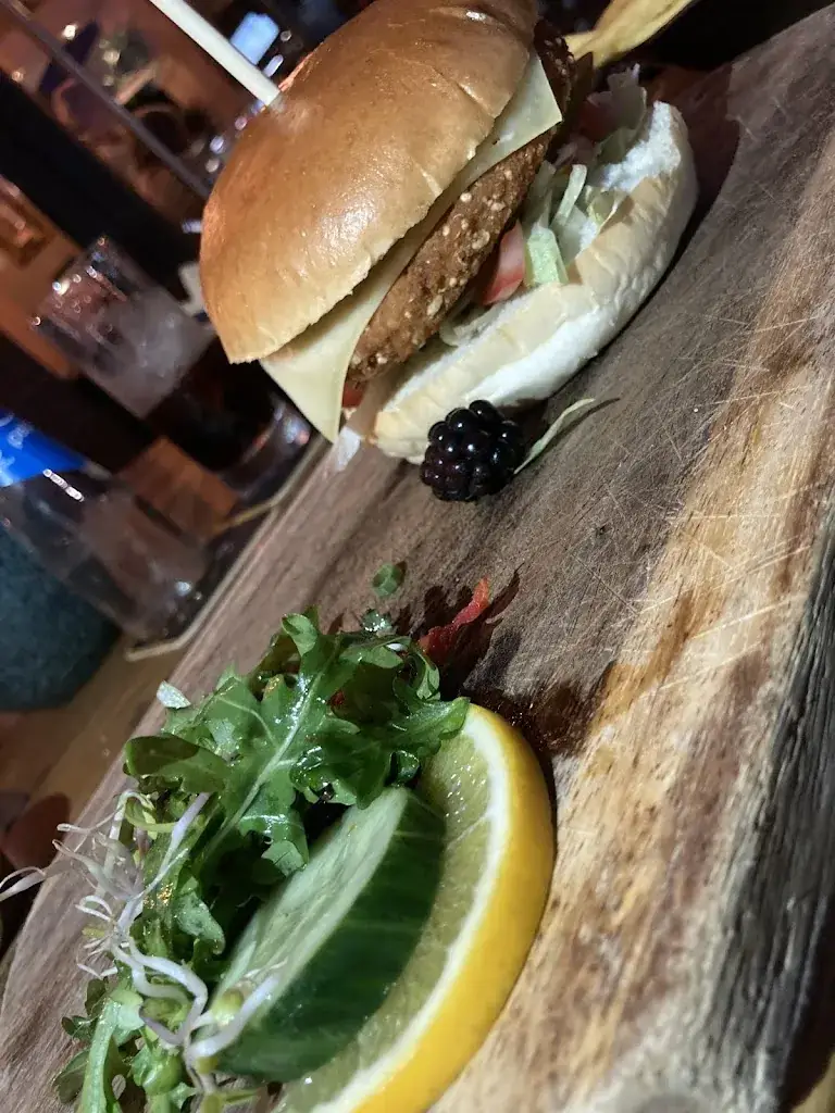 Dominik Perlík_Grand Cafe de Kroon_Markelo_review