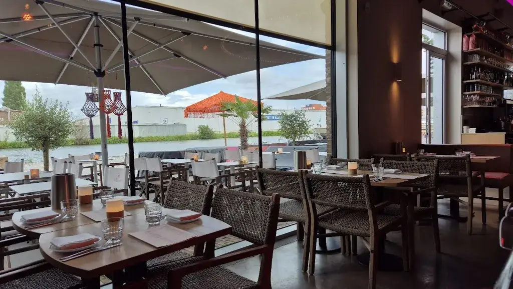 Valencia_Deventer_slider_image_3