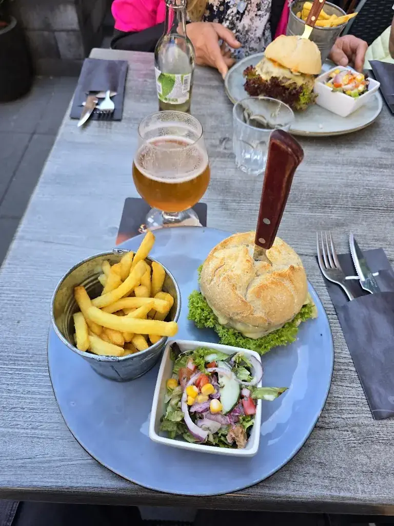 Reza Pourabrisham_Happerij Tapperij de Expeditie_Deventer_recensione